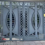 Mẫu thiết kế cổng sắt mỹ thuật - AH0318